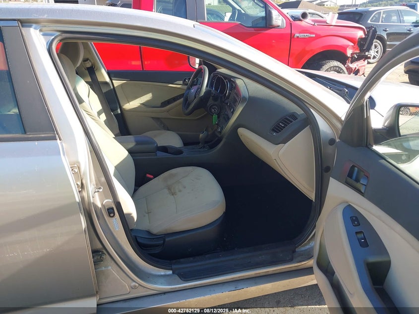 KNAGM4A74C5298319 2012 KIA OPTIMA photo no. 5
