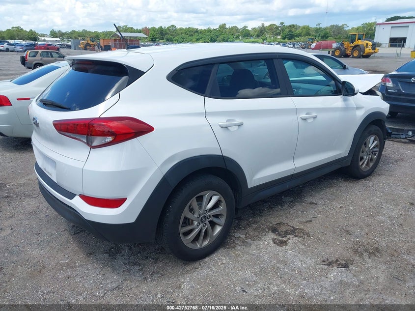 KM8J23A45HU323669 2017 HYUNDAI TUCSON photo no. 4