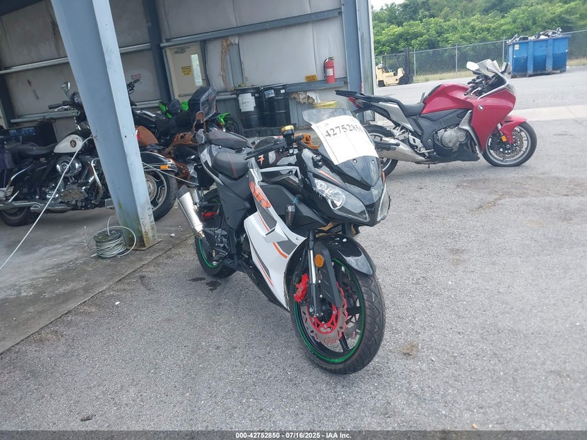 LXDPCNPK5P1053212 DONGFANG 250 MC 2023