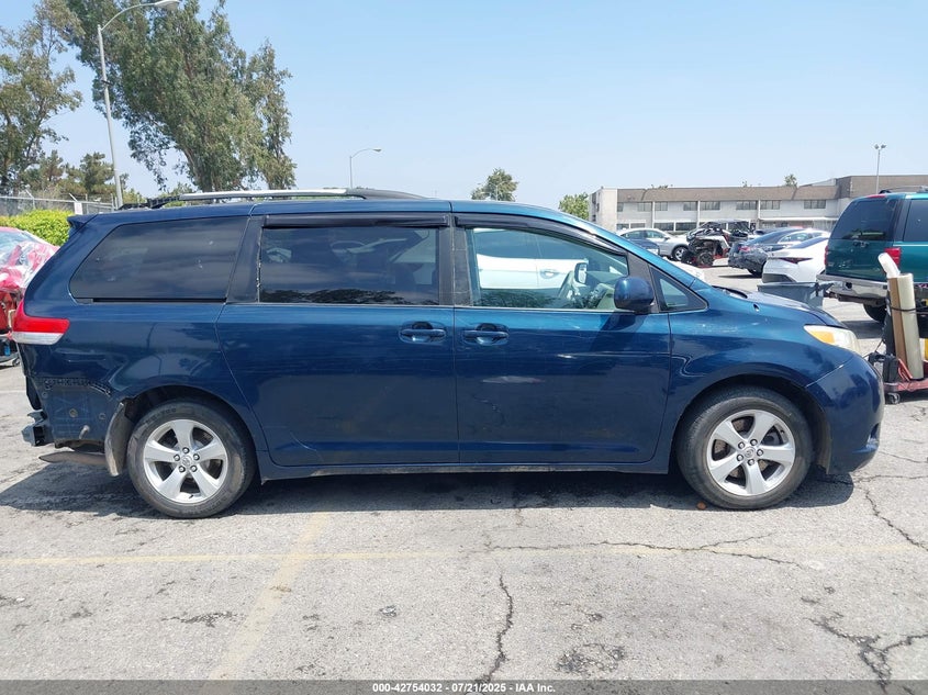 2011 Toyota Sienna Le V6 VIN: 5TDKK3DC5BS138299 Lot: 42754032