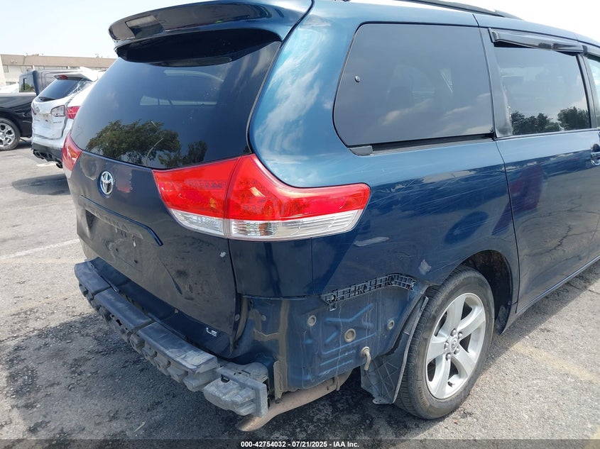2011 Toyota Sienna Le V6 VIN: 5TDKK3DC5BS138299 Lot: 42754032