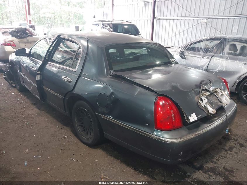 1LNFM82W8WY716830 1998 LINCOLN TOWN CAR photo no. 3