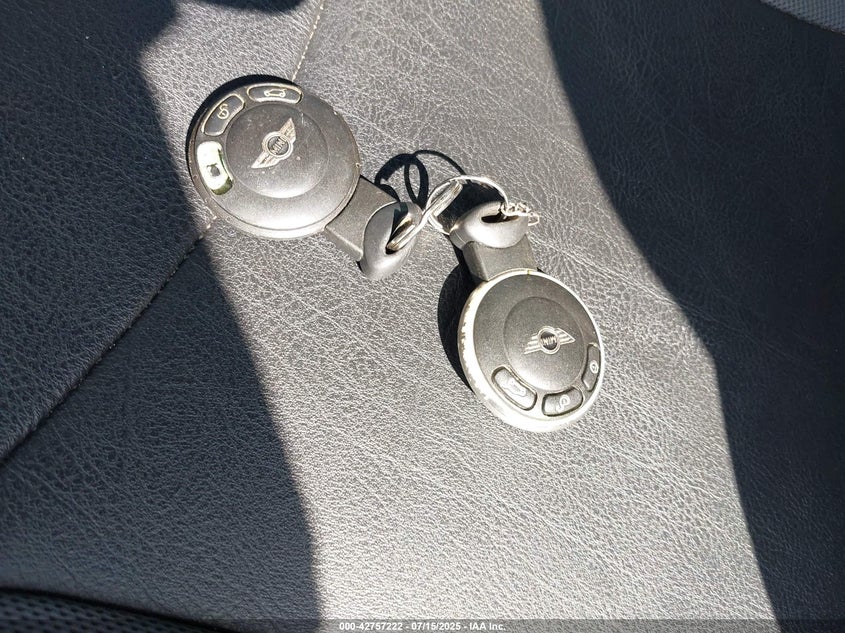 2009 Mini Cooper VIN: WMWMF33539TW78243 Lot: 42757222