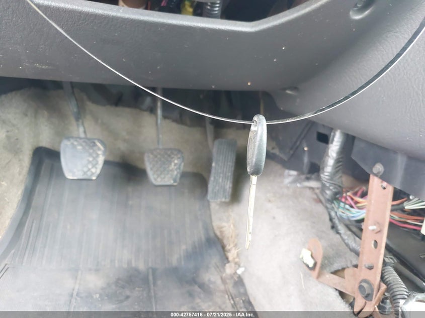 2002 Saturn Sl Spring Special VIN: 1G8ZS52842Z293590 Lot: 42757416