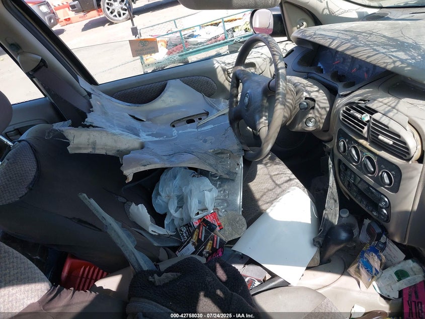 2002 Dodge Neon VIN: 1B3ES26C02D570672 Lot: 42758030