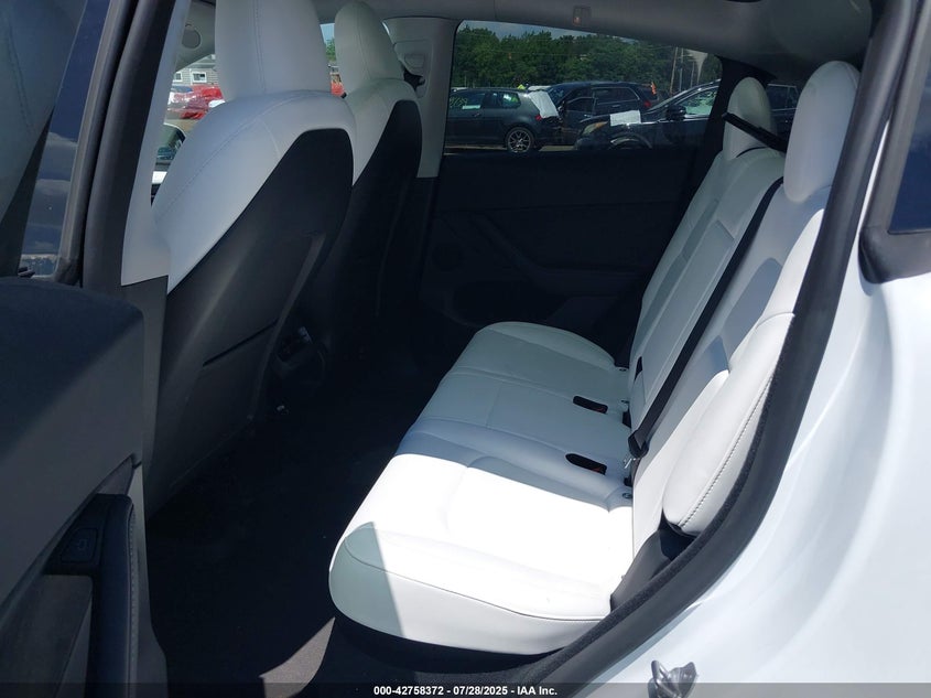 2023 TESLA MODEL Y U   U(VIN: 7SAYGDEE4PF866924