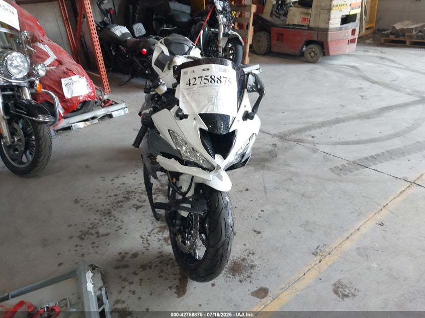 VIN JKBZXJH15MA009398 2021 KAWASAKI ZX636 K