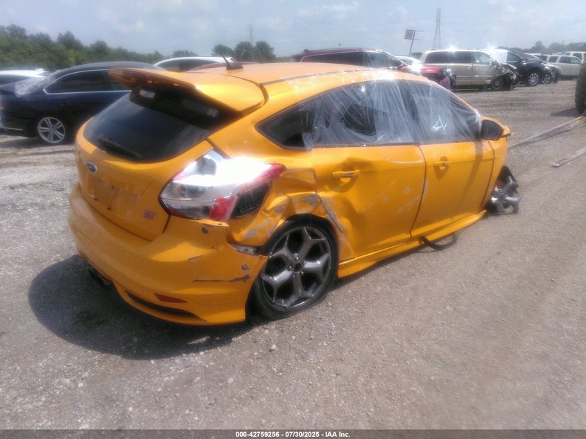 Vin: 1fadp3l94dl332204, lot: 43252581, ford focus st 20134
