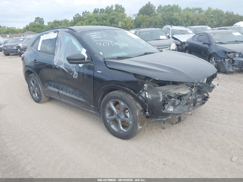 Vin: 1fmcu9mn1pua59150, lot: 43252980, ford escape st-line 2023 img_1