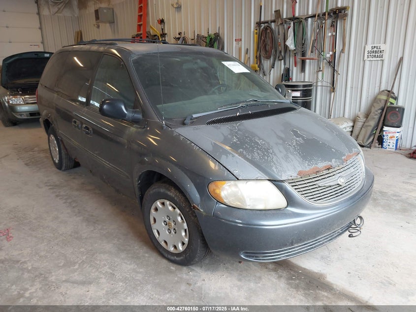 2002 Chrysler Town & Country Lx