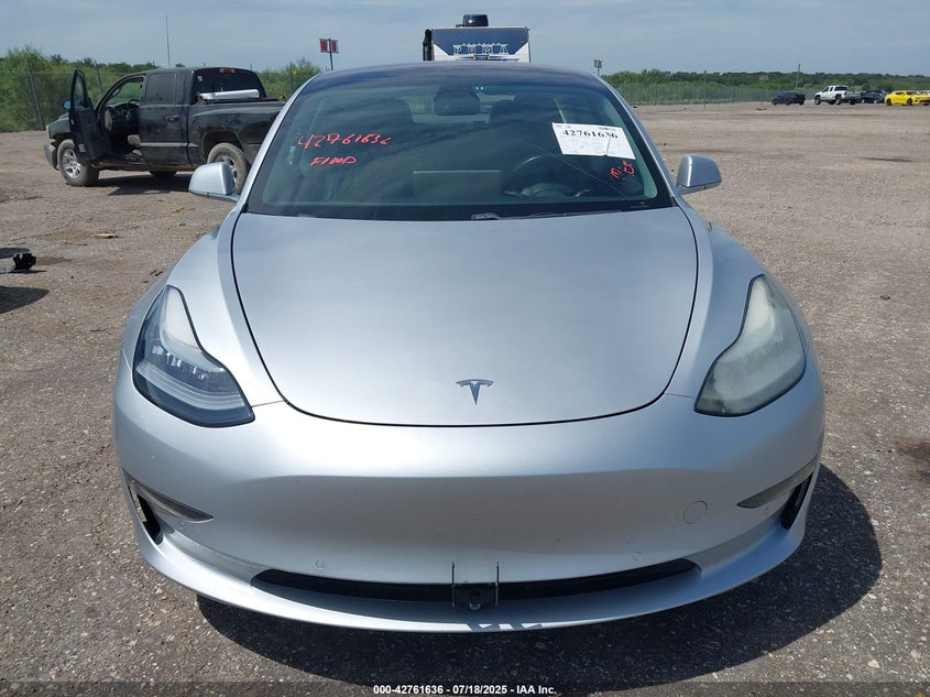2018 Tesla Model 3 Long Range/Mid Range VIN: 5YJ3E1EA1JF048664 Lot: 42761636