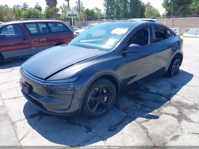 2026 Tesla Model Y - 7SAYGDEE3TF354680