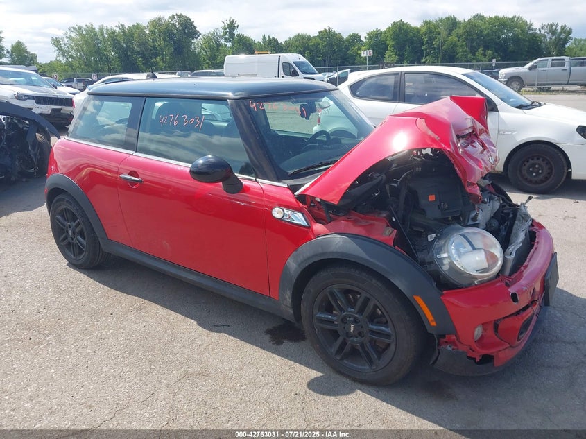 2012 MINI COOPER S VIN: WMWSV3C56CTY28184