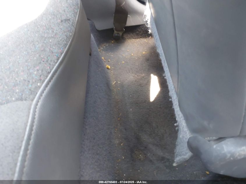 2000 Hyundai Accent L VIN: KMHCF35G6YU019915 Lot: 42765403