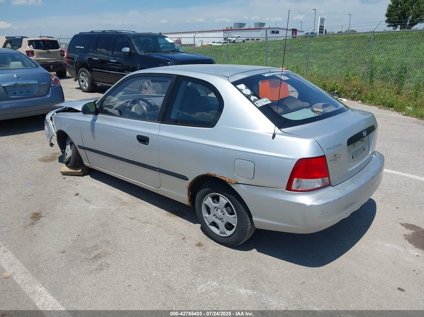 KMHCF35G6YU019915 2000 HYUNDAI ACCENT photo no. 3