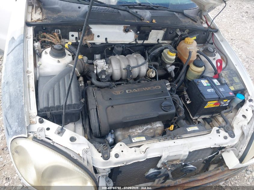 2000 Daewoo Lanos S VIN: KLATA2269YB570271 Lot: 42765768