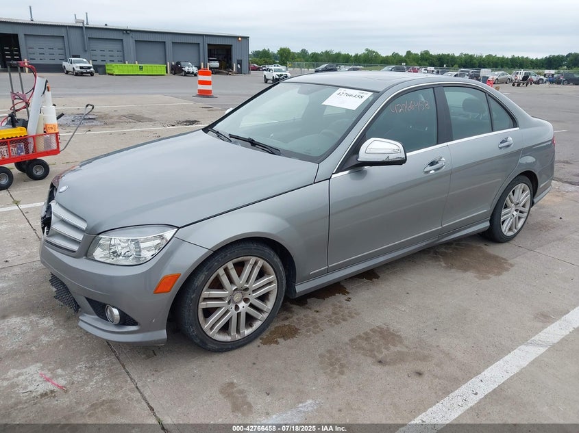 WDDGF81X98F087659 2008 MERCEDES-BENZ C-KLASSE photo no. 2