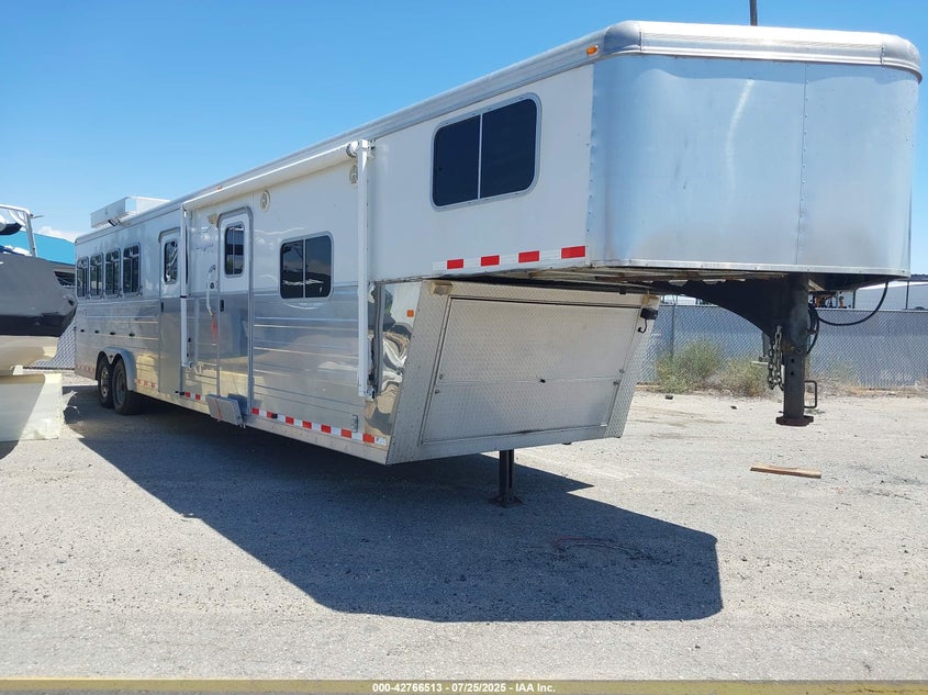 5N5HX41236A003297 2006 Logan Horse Trailer auction photo 1