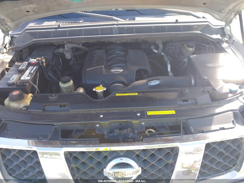 2004 Nissan Pathfinder Armada Le VIN: 5N1AA08B44N745989 Lot: 42768053