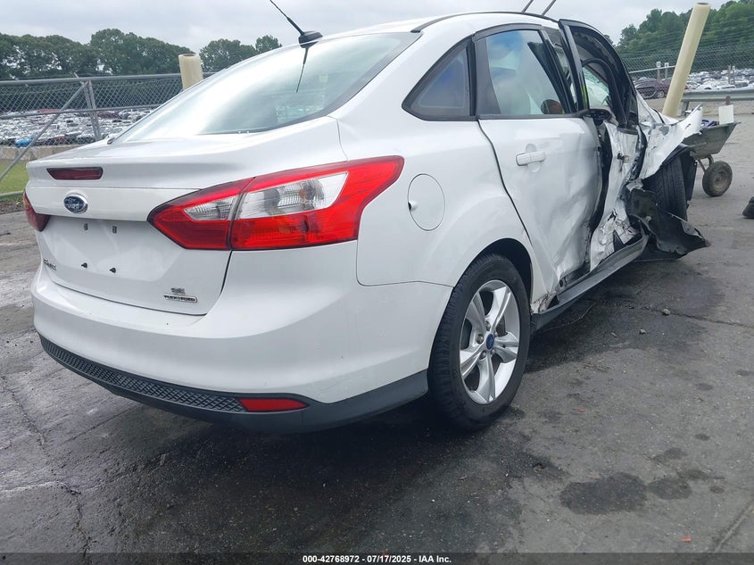 2014 FORD FOCUS SE - 1FADP3F21EL243867