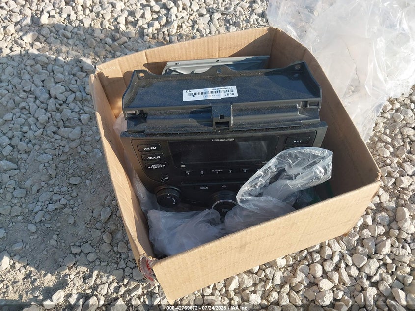 1HGCM56634A030038 2004 HONDA ACCORD photo no. 12