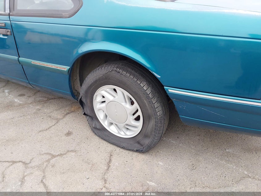 1992 Ford Thunderbird Lx VIN: 1FAPP62T7NH130487 Lot: 42771064