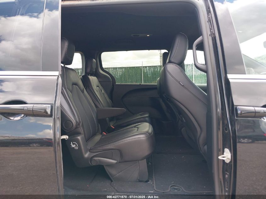 2025 Chrysler Pacifica - 2C4RC1BG8SR540333