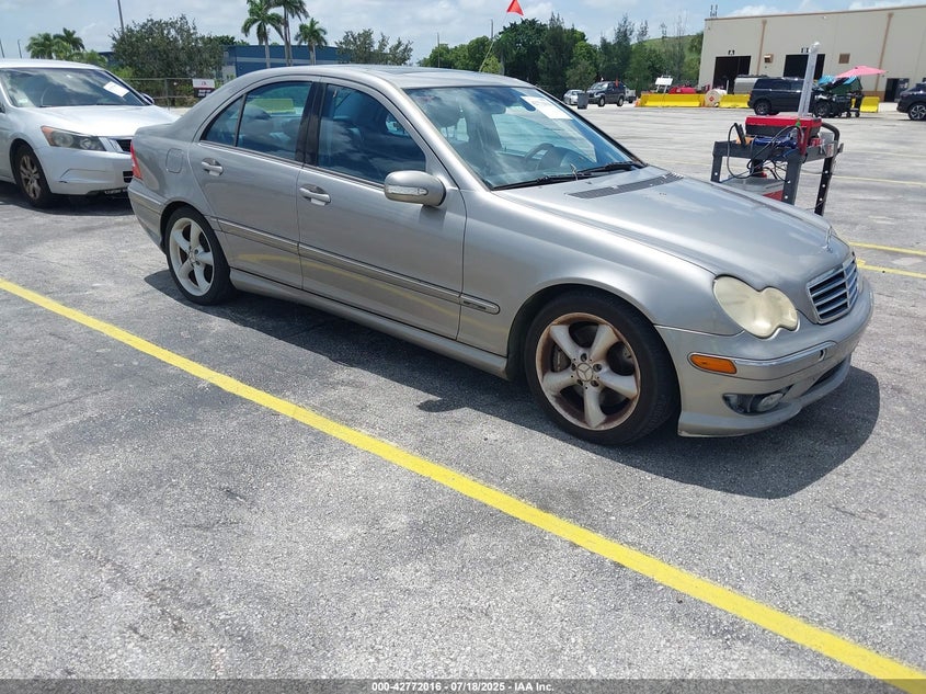 WDBRF40J75A783792 2005 Mercedes-Benz C 230 Kompressor Sport auction photo 1