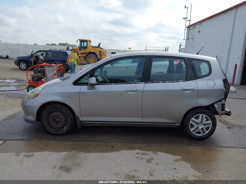 2008 Honda Fit VIN: JHMGD38468S061122 Lot: 42773304