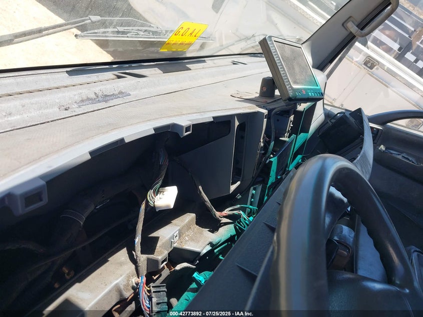 2014 Isuzu Npr Gas Reg VIN: 54DB4W1B1ES801317 Lot: 42773892