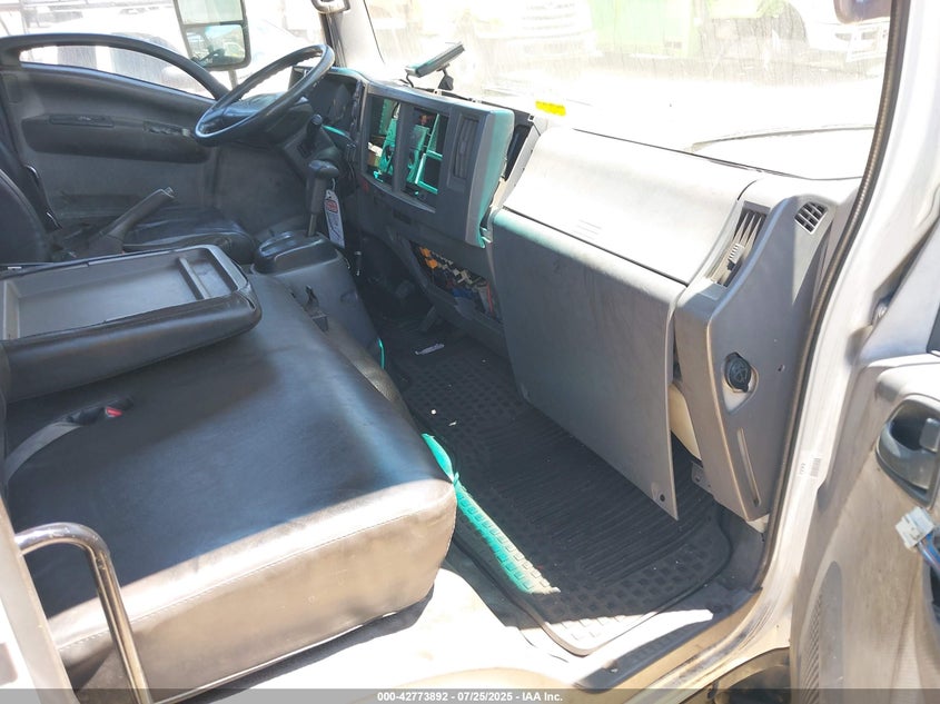 2014 Isuzu Npr Gas Reg VIN: 54DB4W1B1ES801317 Lot: 42773892