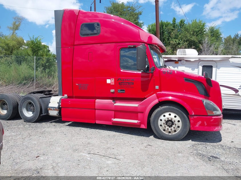 2013 Volvo Vn Vnl VIN: 4V4NC9EG7DN132144 Lot: 42776127