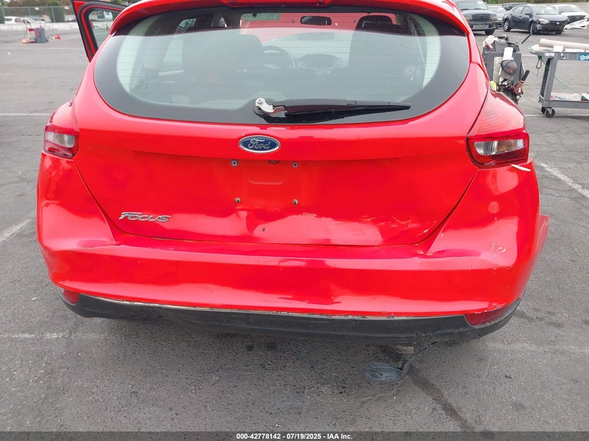 2017 FORD FOCUS SE - 1FADP3K28HL223934