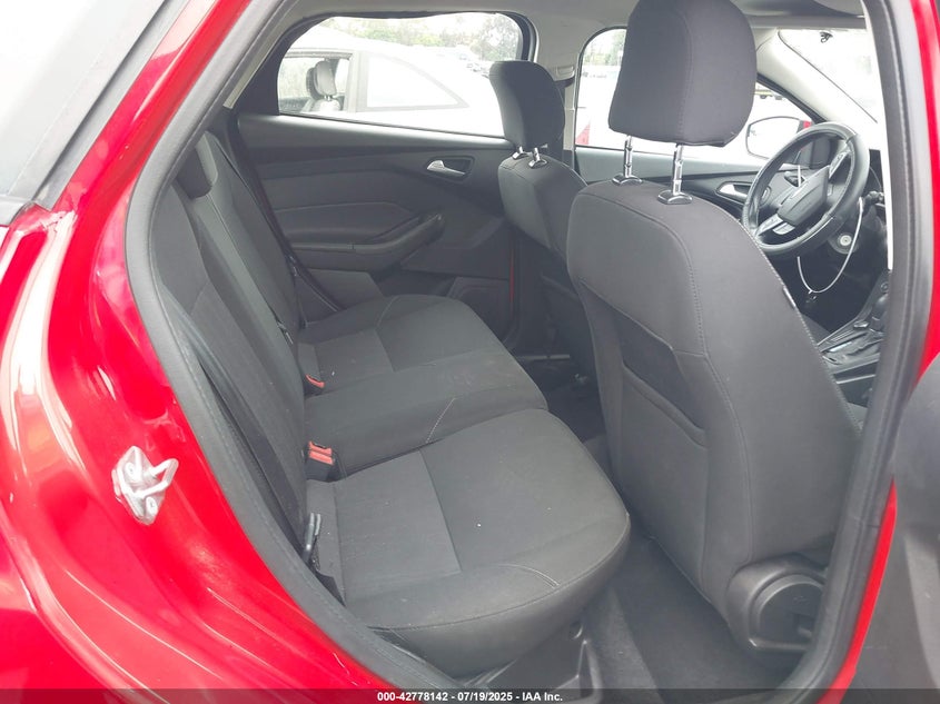 2017 FORD FOCUS SE - 1FADP3K28HL223934