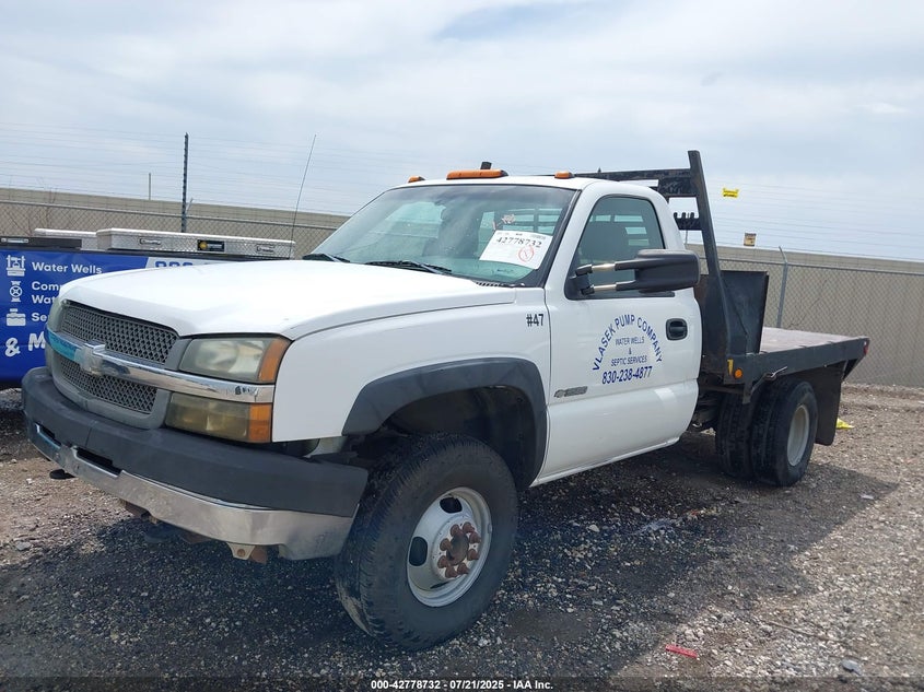 2003 Chevrolet Silverado 3500 Chassis white truck gasoline 1GBJC34UX3E289460 photo #3