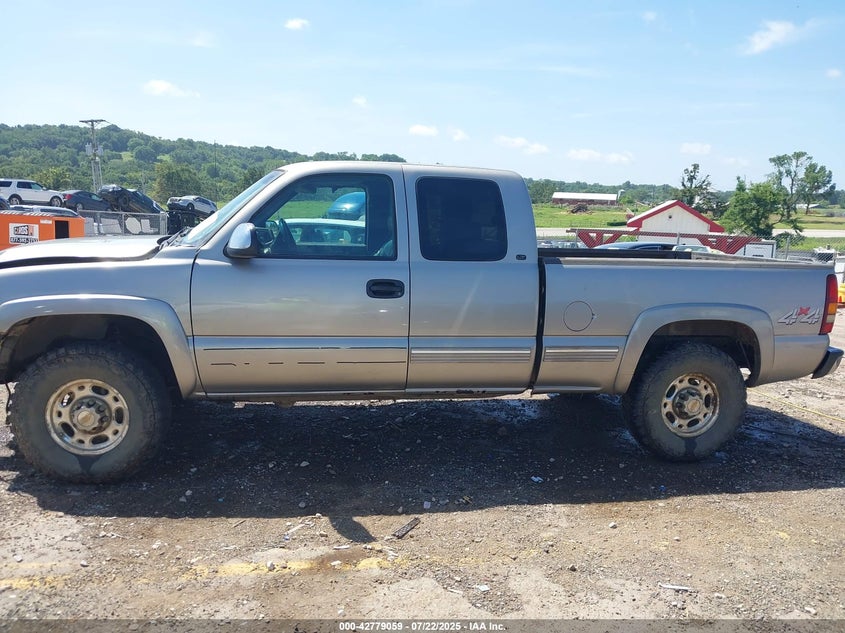 1999 Chevrolet Silverado 2500 Lt VIN: 1GCGK29U2XE156063 Lot: 42779059