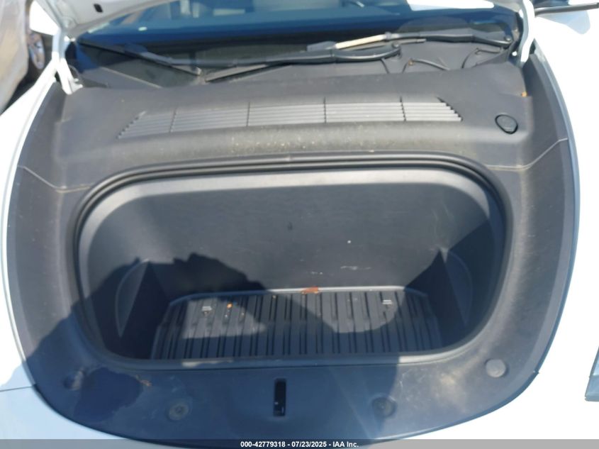 2023 Tesla Model Y Awd/Long Range Dual Motor All-Wheel Drive VIN: 7SAYGDEE8PA128301 Lot: 42779318