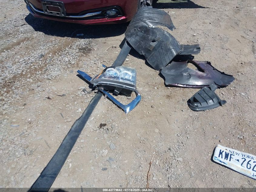 2011 Chevrolet Tahoe Ltz VIN: 1GNSKCE05BR193619 Lot: 42779642