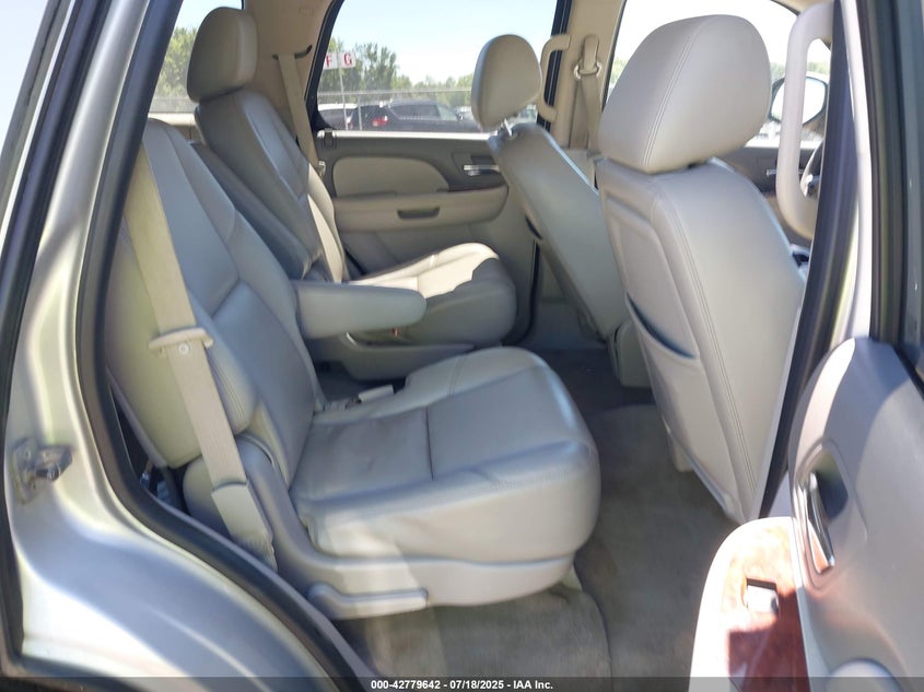 2011 Chevrolet Tahoe Ltz VIN: 1GNSKCE05BR193619 Lot: 42779642