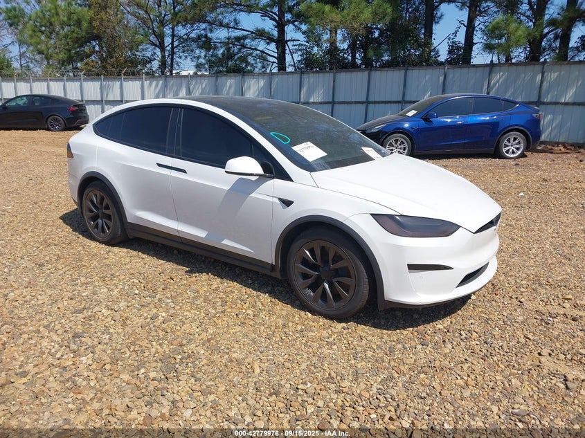 Vin: 7saxcde58nf343135, lot: 43273372, tesla model x 2022 img_1