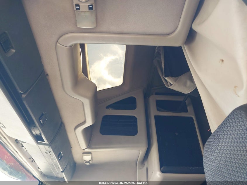 2003 Volvo Vn Vnl VIN: 4V4NC9JH23N338310 Lot: 42781264