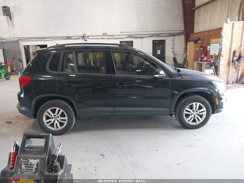 2017 VOLKSWAGEN TIGUAN 2.0T/2.0T S - WVGBV7AX6HK029013