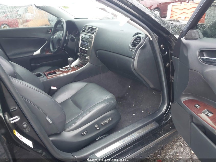 JTHBK262772034358 2007 LEXUS IS photo no. 5