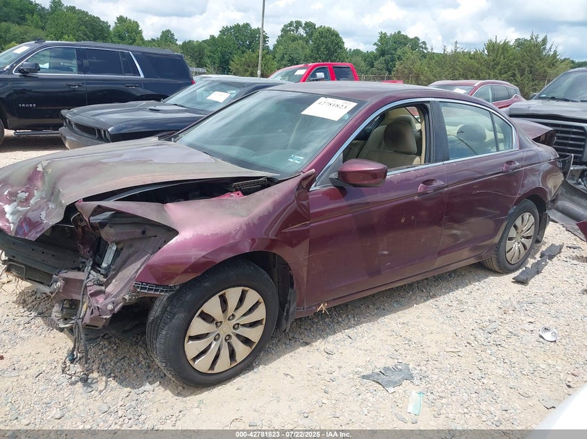 1HGCP2F39BA104572 2011 HONDA ACCORD photo no. 2