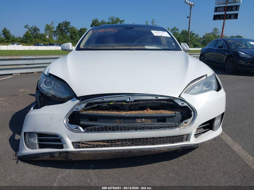 2013 Tesla Model S Performance VIN: 5YJSA1DP8DFP17806 Lot: 42782451