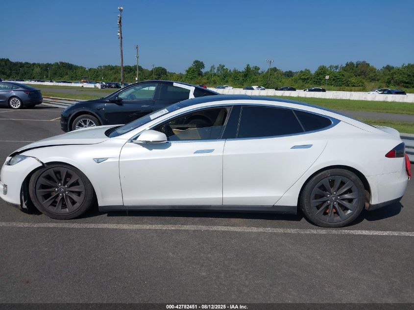 2013 Tesla Model S Performance VIN: 5YJSA1DP8DFP17806 Lot: 42782451