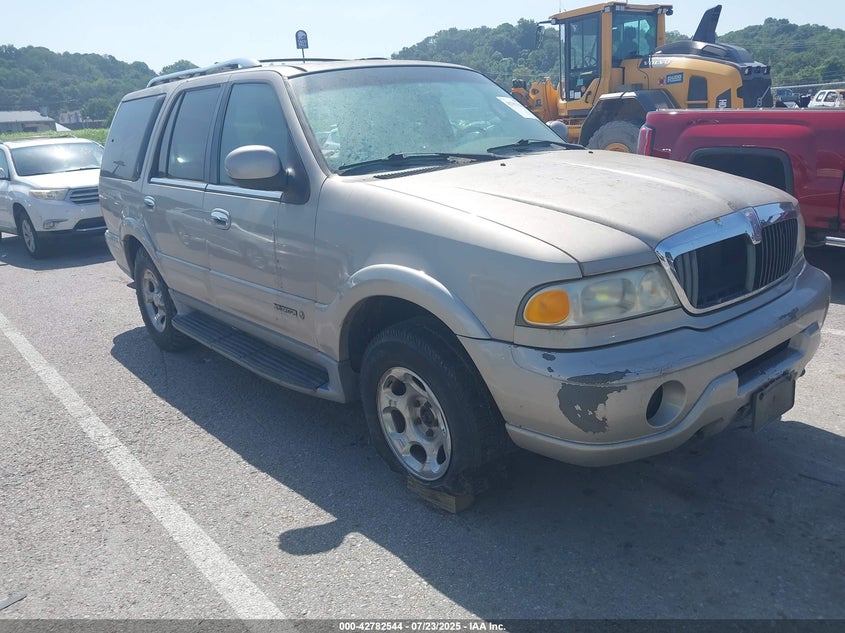 5LMFU28A1YLJ20481 2000 Lincoln Navigator auction photo 1