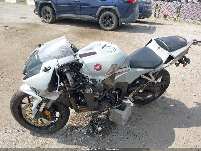 2025 Honda Cbr600 Rr grey null gasoline JH2PC40H1SK200175 photo #3