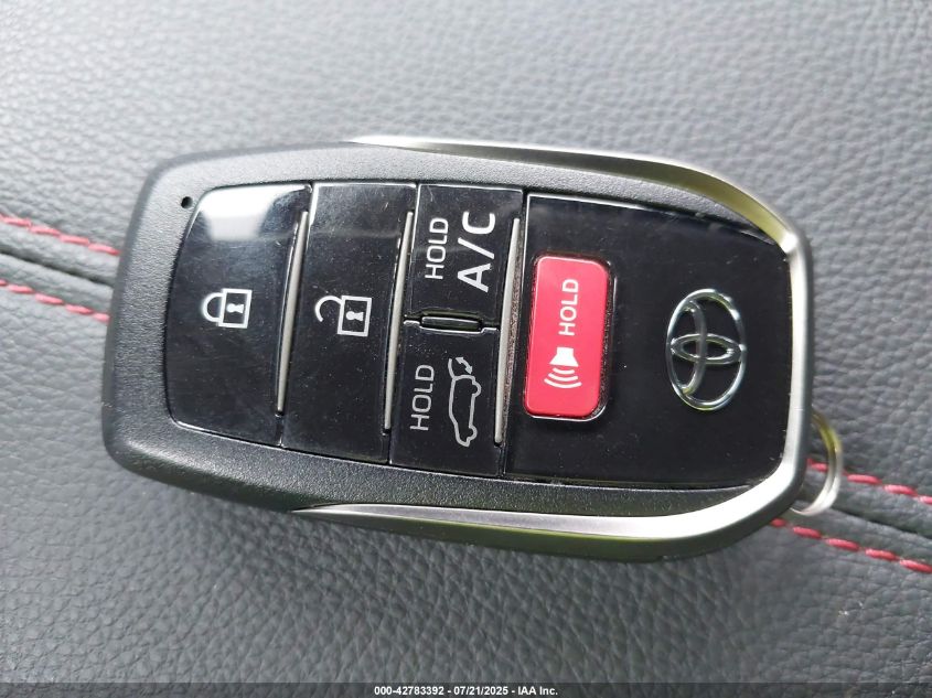 2025 Toyota RAV4 - JTMFB3FV9SD239857