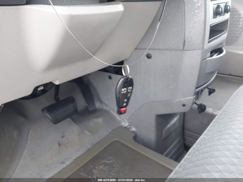 2010 Chrysler Town & Country Touring VIN: 2A4RR5D17AR243996 Lot: 42783590